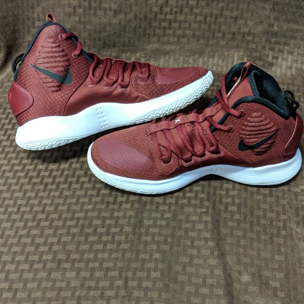 Nike Hyperdunk - Picture 6 of 12
